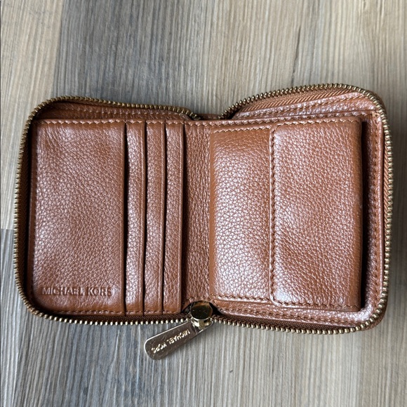 Michael Kors Tan Leather Wallet with Gold Accents - Picture 3 of 3